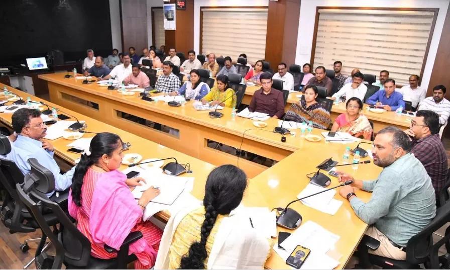 హైదరాబాద్‌లో ఓటర్ల నమోదు లక్ష్యాలు నిర్ణయం