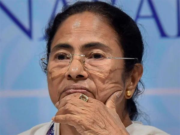 బ్రేకింగ్... మమతా బెనర్జీ ఓటమి