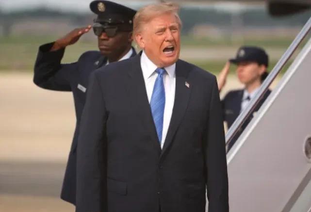 Trump Warns Iran of ‘Hard’ Response After Tehran Strikes US Bases in Jordan