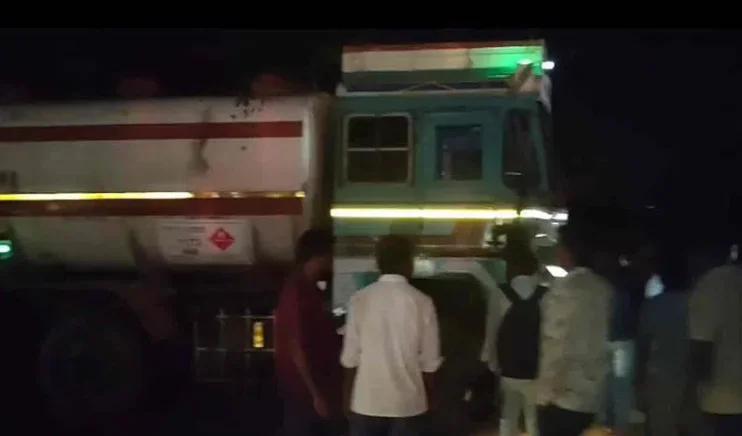 సంగారెడ్డి జిల్లాలో రెండు వేర్వేరు రోడ్డు ప్రమాదాలు.. ఏడుగురు మృతి