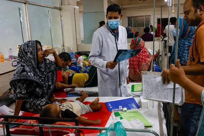 1.66 Lakh Cases, Nearly 1,000 Dead: Bangladesh Battles a Measles Nightmare