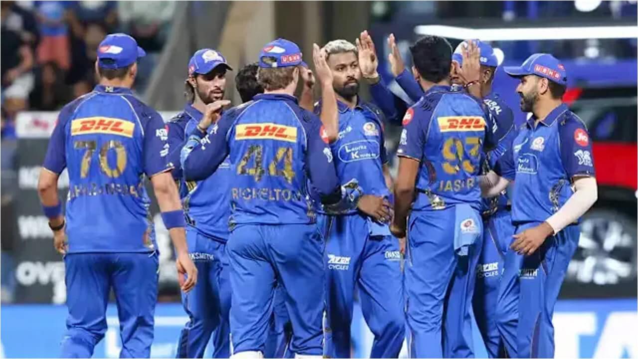 Mumbai Indians : ముంబై ఇండియన్స్ ఆటతీరుపై ఫ్యాన్స్ ఫైర్.. సోషల్ మీడియాలో ట్రోల్స్ వర్షం