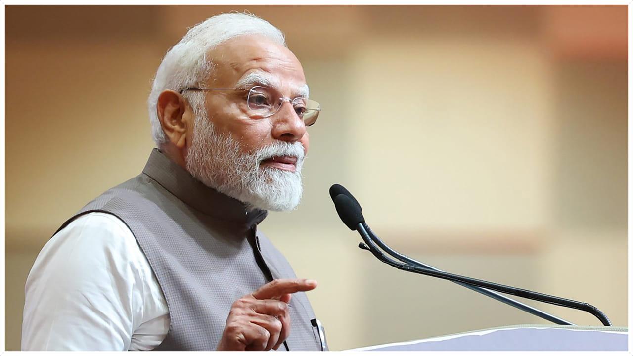 PM Modi: కాసేపట్లో జాతిని ఉద్దేశించి ప్రధాని మోదీ ప్రసంగం.. ఆ సంచలన ప్రకటన ఏంటి? దేశవ్యాప్తంగా ఉత్కంఠ!