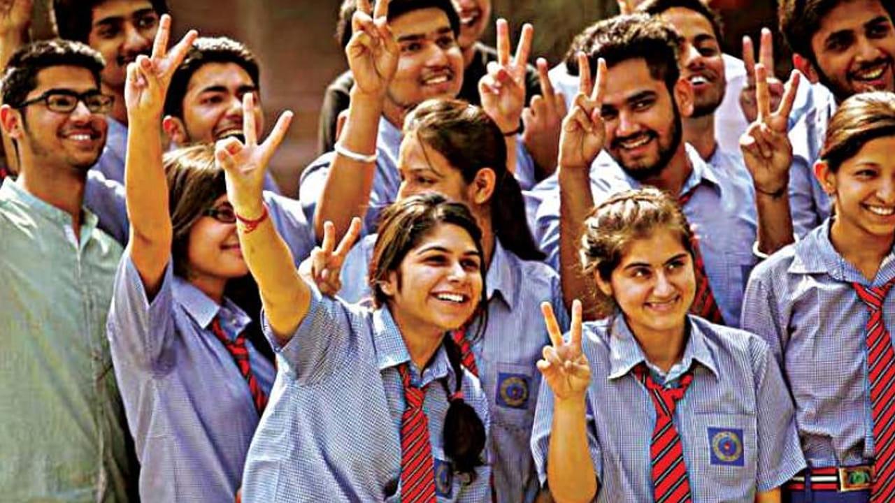 TG SSC 10th Results 2026: పదో తరగతి ఫలితాల్లో గరిష్ఠ ఉత్తీర్ణత.. టాప్‌ లేపిన ములుగు జిల్లా