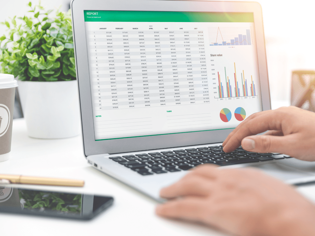 IT majors see strong deal pipeline but revenue momentum cools in Q4