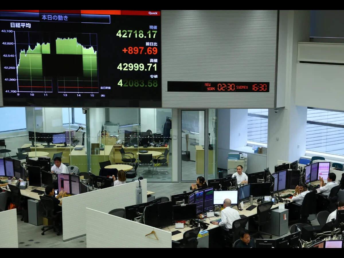 Global Markets | Japan's Nikkei closes at record high as tech earnings overshadow Mideast concerns