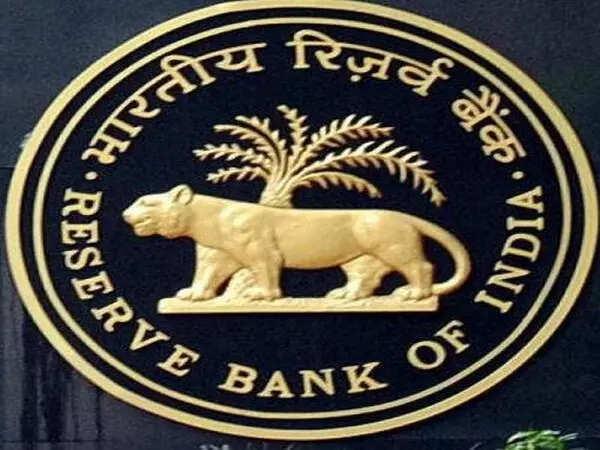 RBI's net short positions hit a record $104 billion