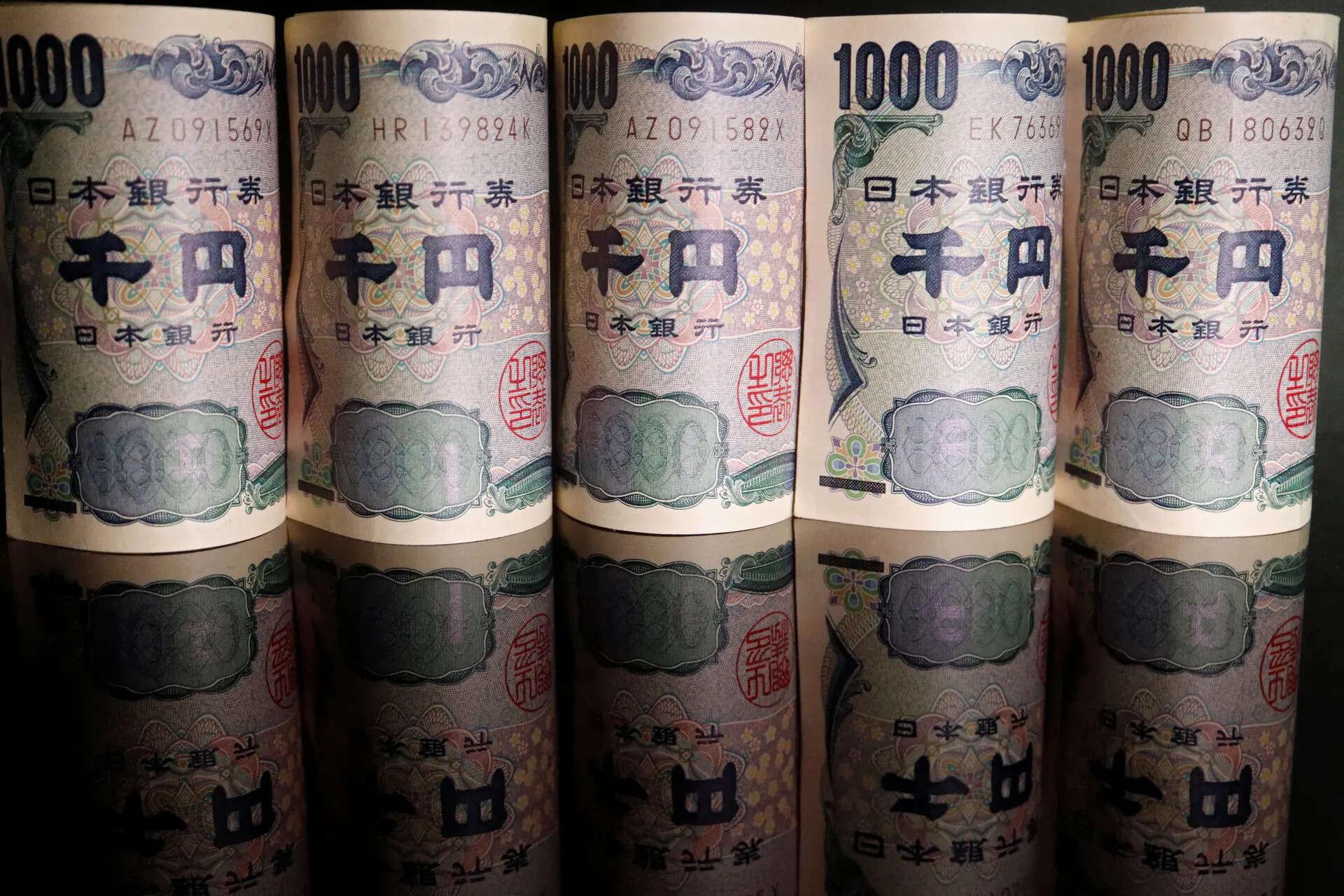 Global markets tread water as yen moves dominate currency trading