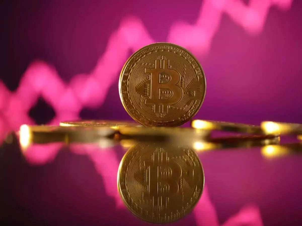 Bitcoin nears $78,000 as crypto market cap hits $2.6 trillion; $1.9 billion ETF inflows signal strong demand