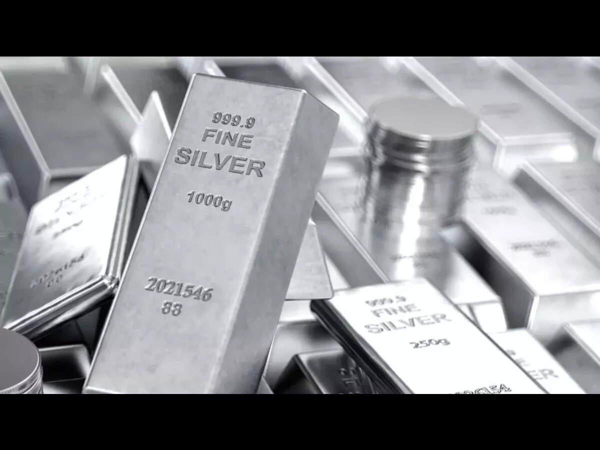 Silver futures plunge Rs 3,917 to Rs 2.47 lakh/kg on weak global trends