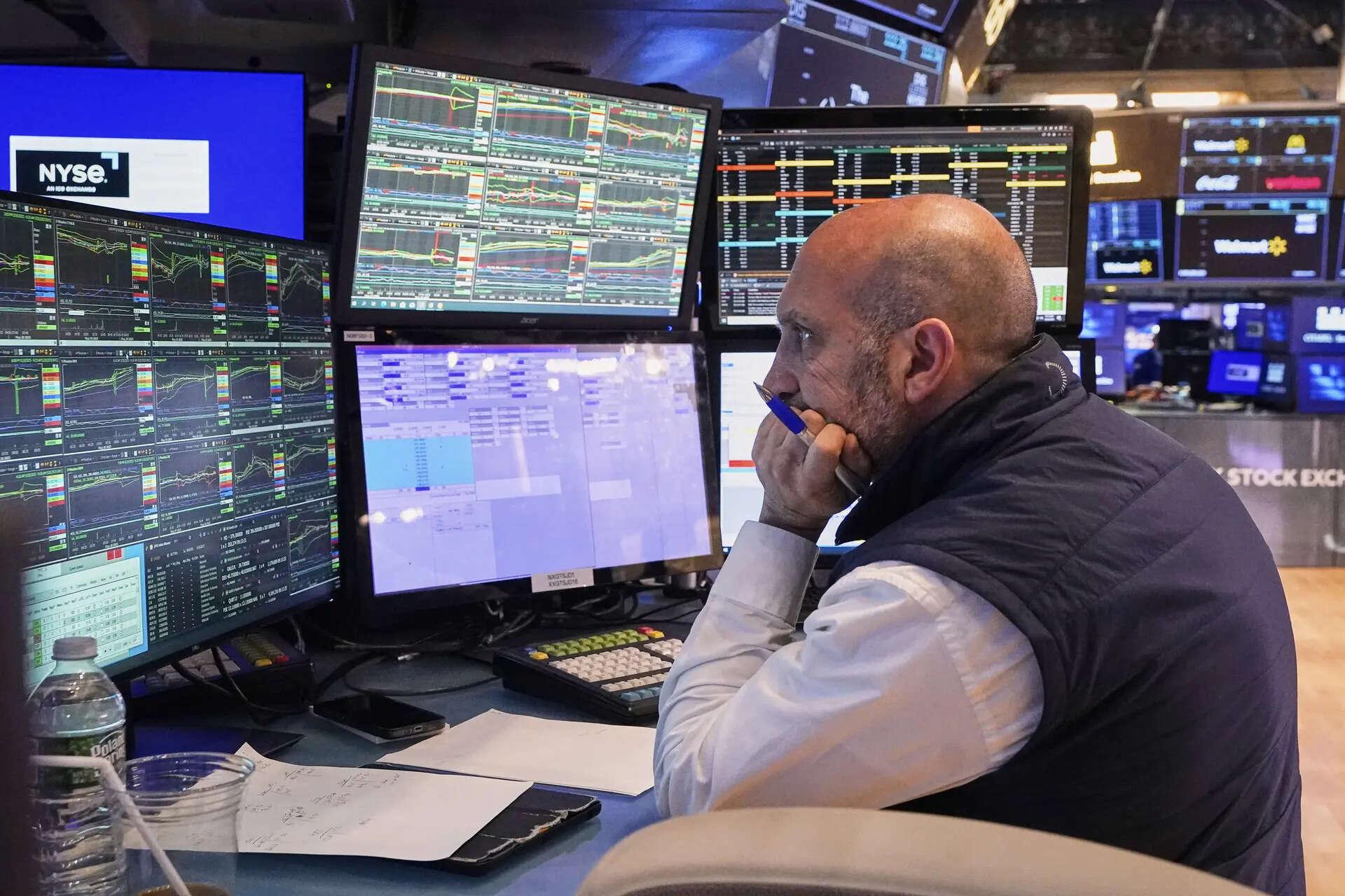 US stocks today: S&P 500, Dow tick lower as US-Iran tensions unsettle investors