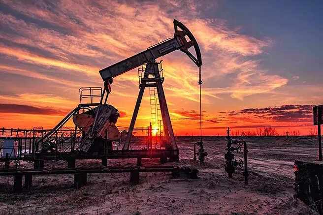 Oil eases on signs US is loosening Iranian closure of Strait of Hormuz
