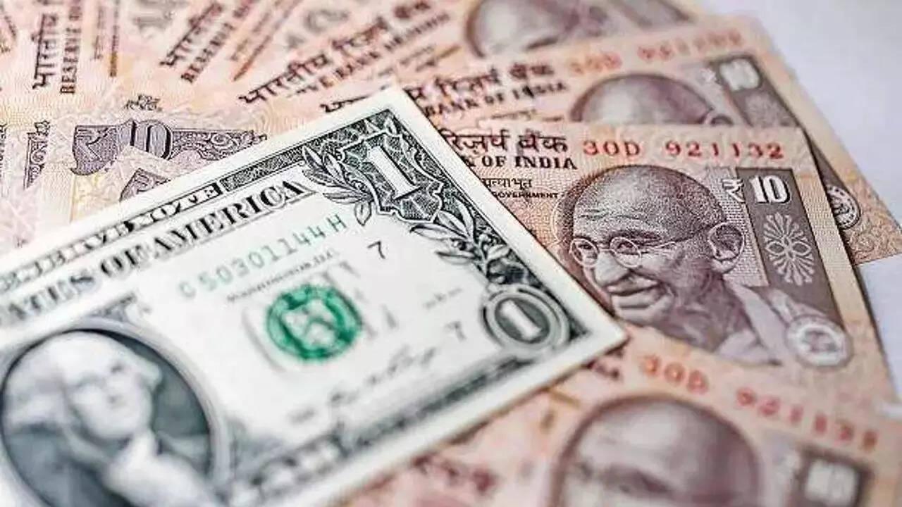 Rupee's rough patch worsens on oil, outflow strain; central bank likely steps in