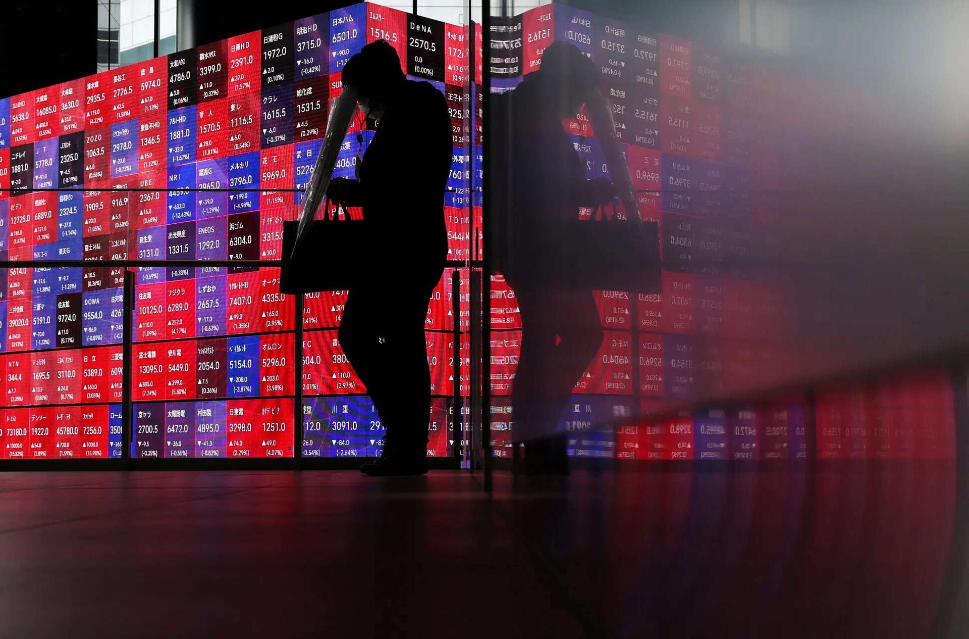 Global Markets | Japan's Nikkei falls from record as inflation, interest rate concerns mount