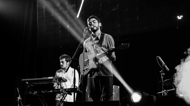 విశ్రాంతి భవనానికి తాళం.. రైతుల అవస్థలు