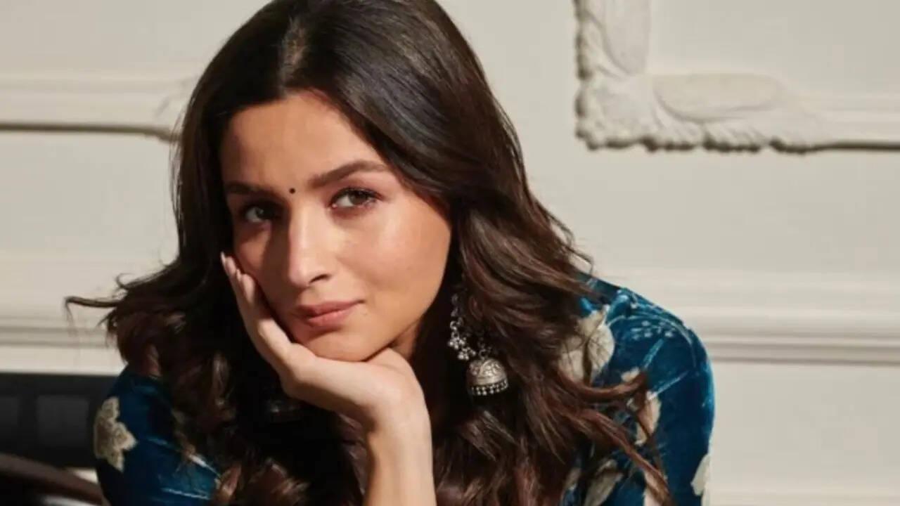 Throwback: Alia Bhatt left ‘Scared’ after airport mobbing