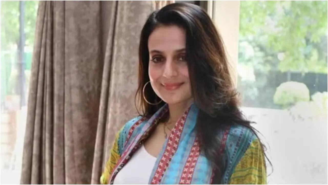 Ameesha says Indira Gandhi was the first person to visit her as a newborn