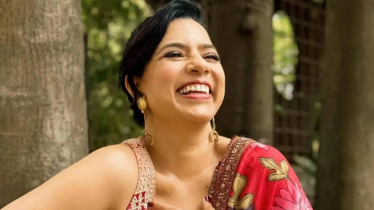 Rajshri Deshpande flaunts her scars from breast cancer surgery, netizens laud her