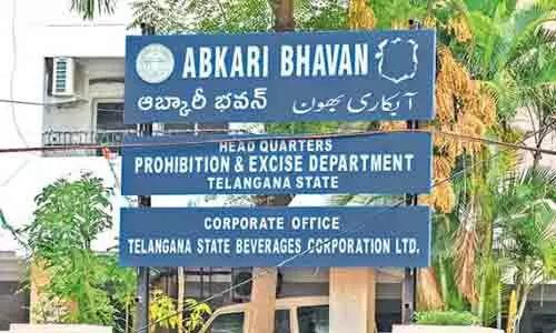 'అబ్కారీ'లో అంతర్గత వార్!
