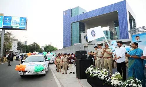 కవిత ప్రశ్నలకు సమాధానం చెప్పాలి