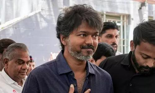 సిఎం సీటుకు విజయ్‌కు 37 శాతం,స్టాలిన్‌కు 35 శాతం
