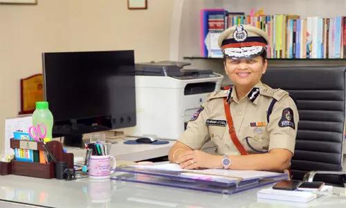 హోం శాఖ ముఖ్య కార్యదర్శిగా శిఖా గోయల్ బాధ్యతల స్వీకరణ