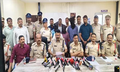 ఆడపడుచు కళ్ళల్లో ఆనందం కోసం ఆరు నెలల పాపను  కిడ్నాప్ చేసిన మహిళ