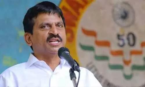 సొంత చెల్లి, బావ ఫోన్లు ట్యాప్ చేసిన కెటిఆర్‌కు ఇందిరమ్మ పేరు పలికే అర్హత లేదు