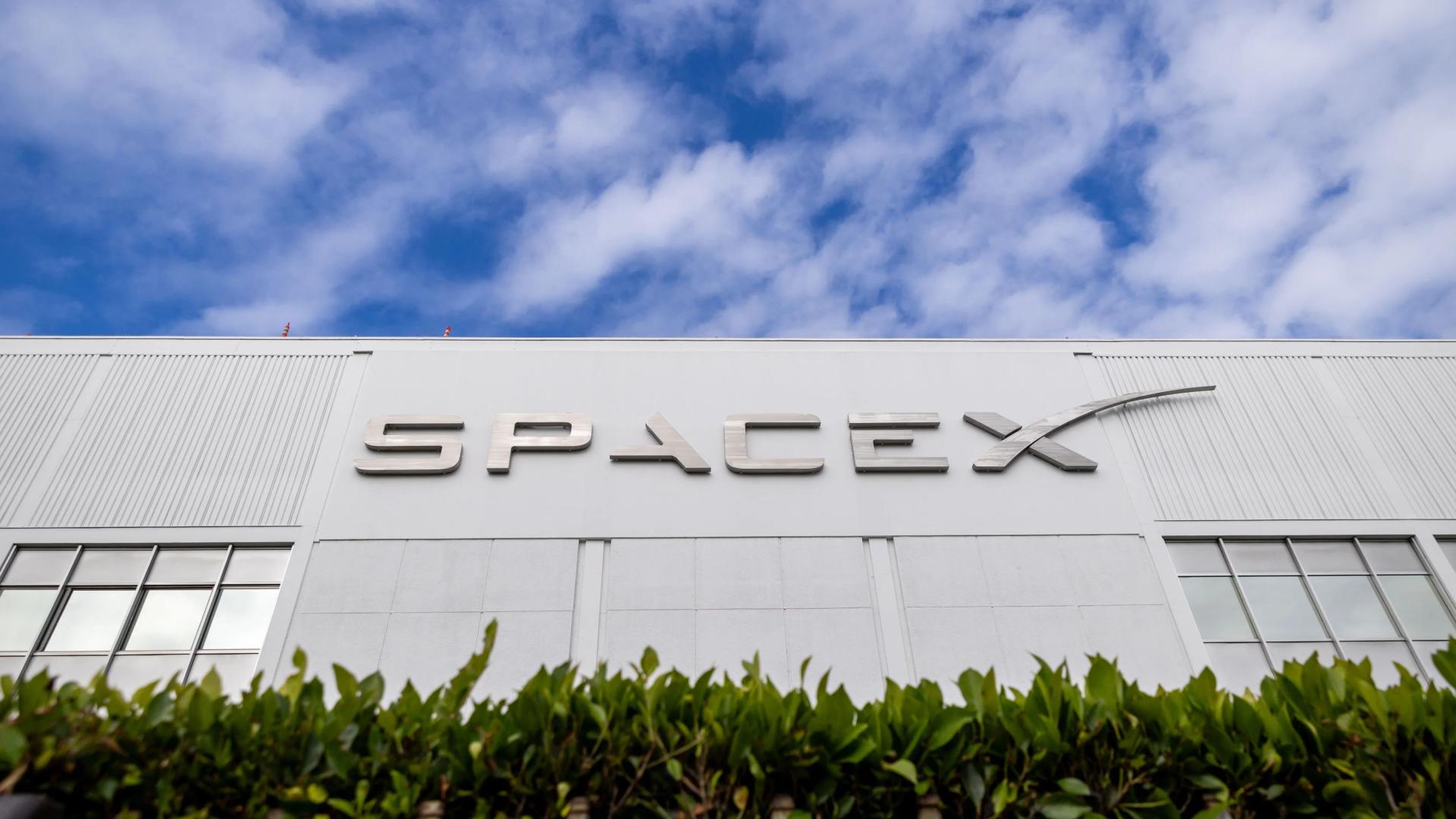 60 బిలియన్ డాలర్లకు Cursorను కొనుగోలు చేసిన SpaceX