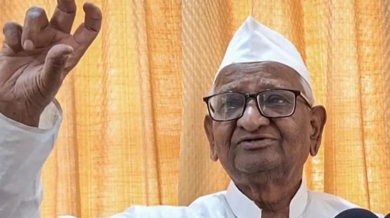 Anna Hazare Hospitalised in Mumbai ICU With Acute Dehydration, Kidney Issues