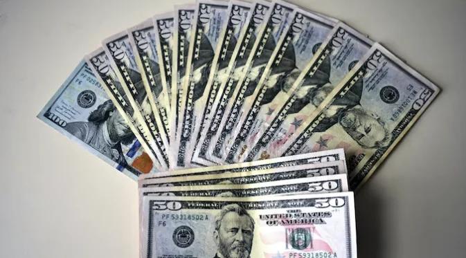 RBI’s FCNR(B) Scheme Draws $100 Billion, Pushes Forex Reserves to Record High