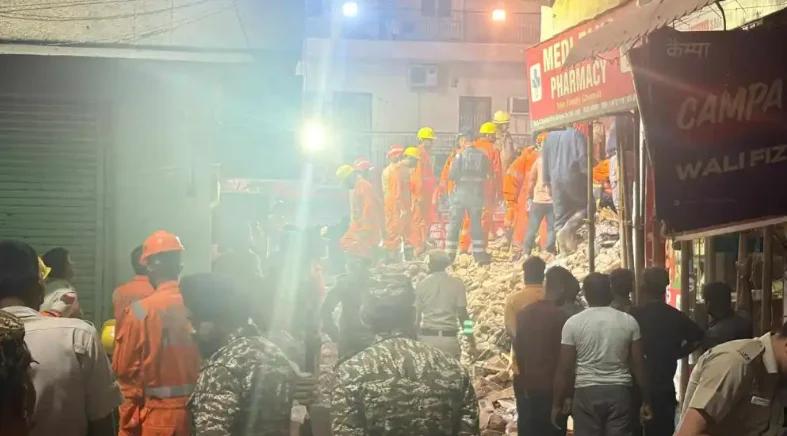 Delhi Hostel Collapse: ‘Removing Rubble Too Quickly Could Trigger Another Collapse’ — Rescue Teams Battle Through the Night