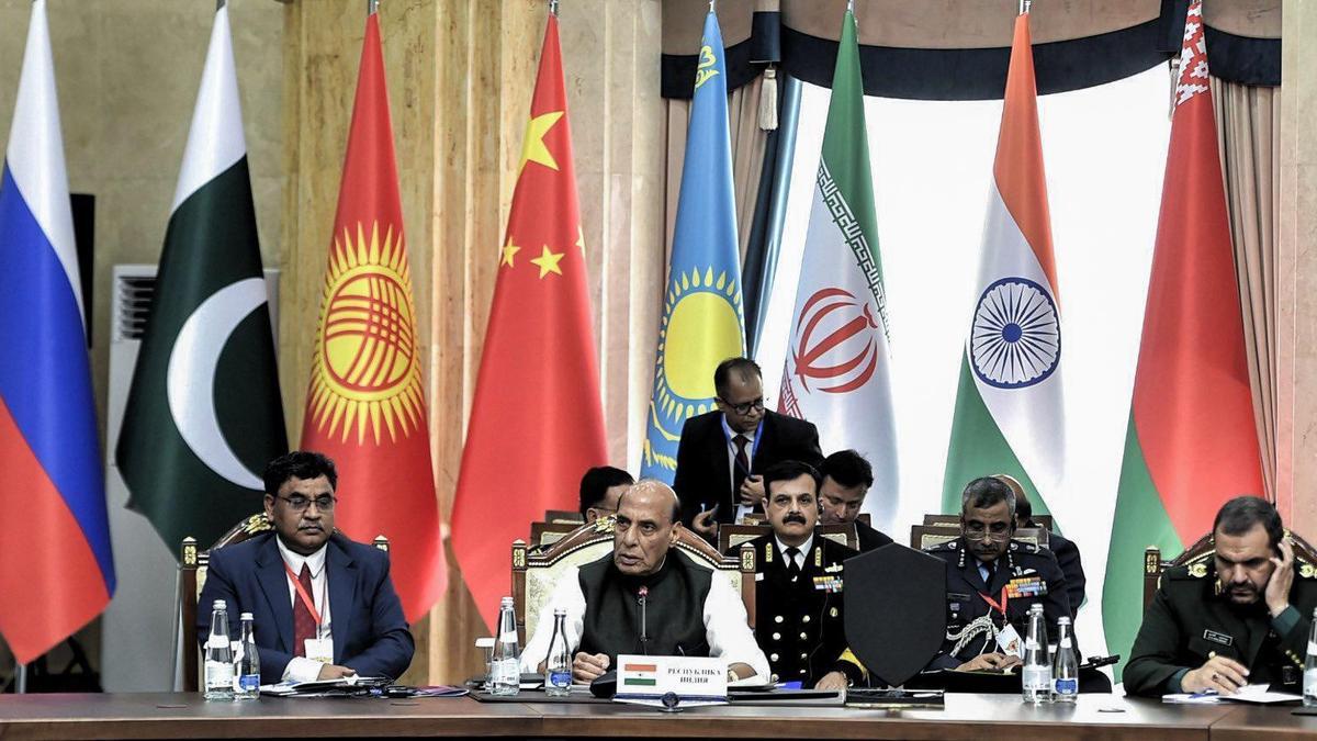 Congress accuses Rajnath Singh of giving 'clean chit to Pakistan', dubs his remarks at SCO 'anti-national'