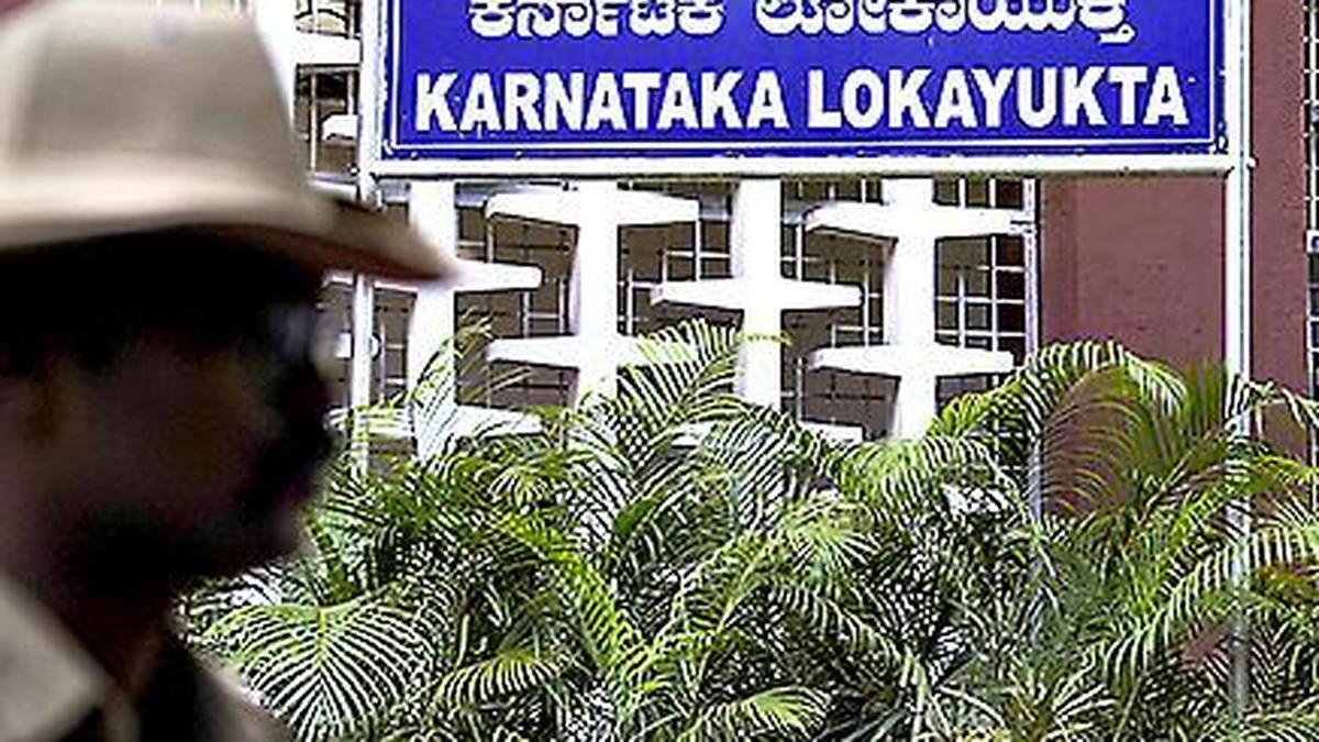 Village accountant caught taking bribe for house mutation in Bidar district of Karnataka