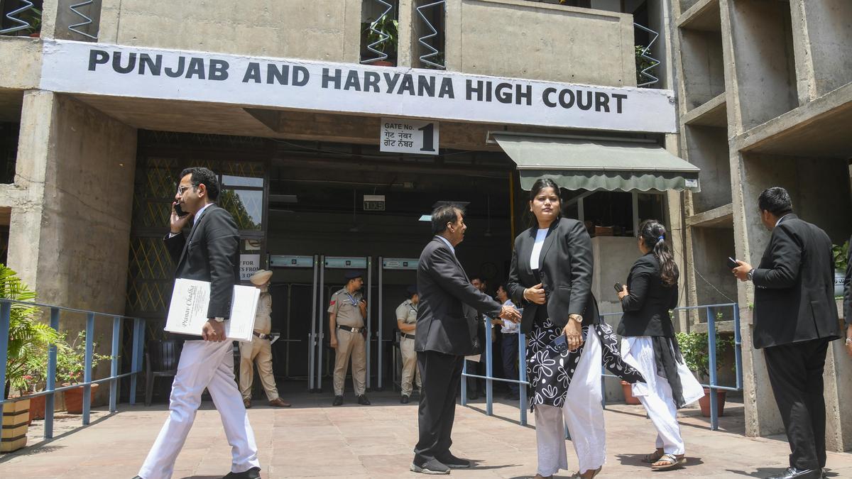 Supreme Court collegium approves names of 10 advocates as judges of Punjab and Haryana High Court
