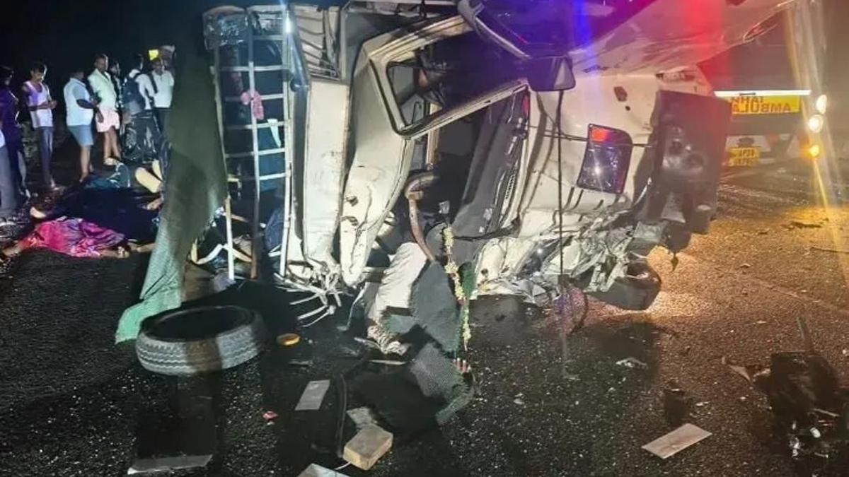 Accident near Mantralayam leaves residents of Hassan village in grief