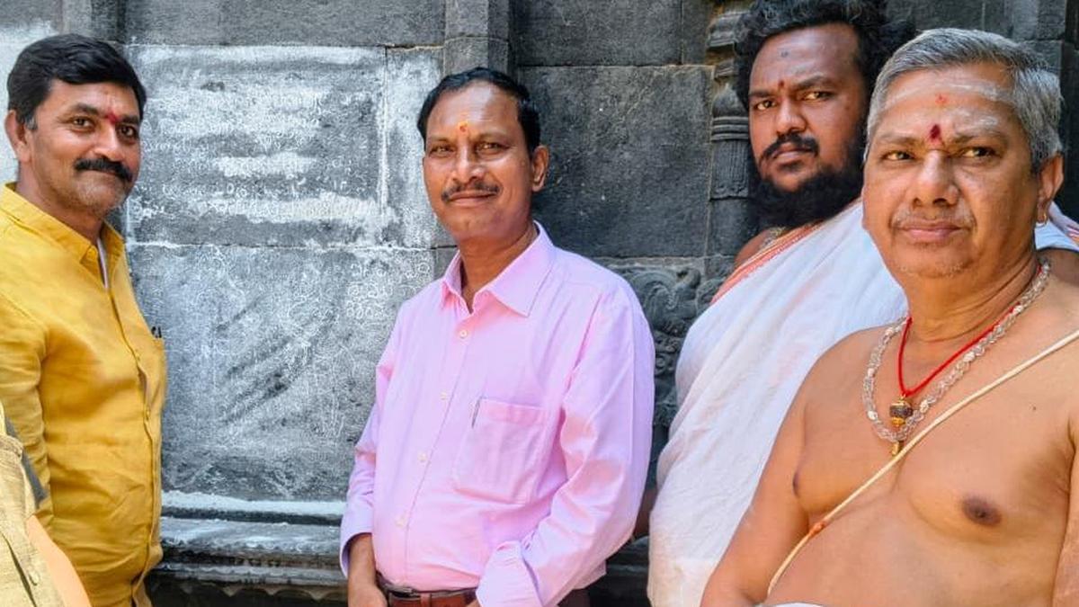 Telugu inscription dating back to the 16th century found at Bugga Ramalingeswara temple in Tadipatri