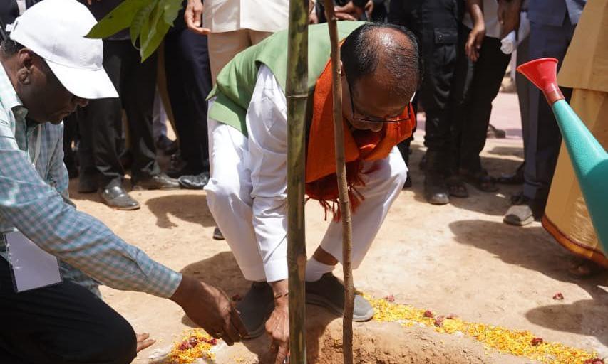Naidu, Chouhan Launch VB G-RAM-G Scheme in Tirupati
