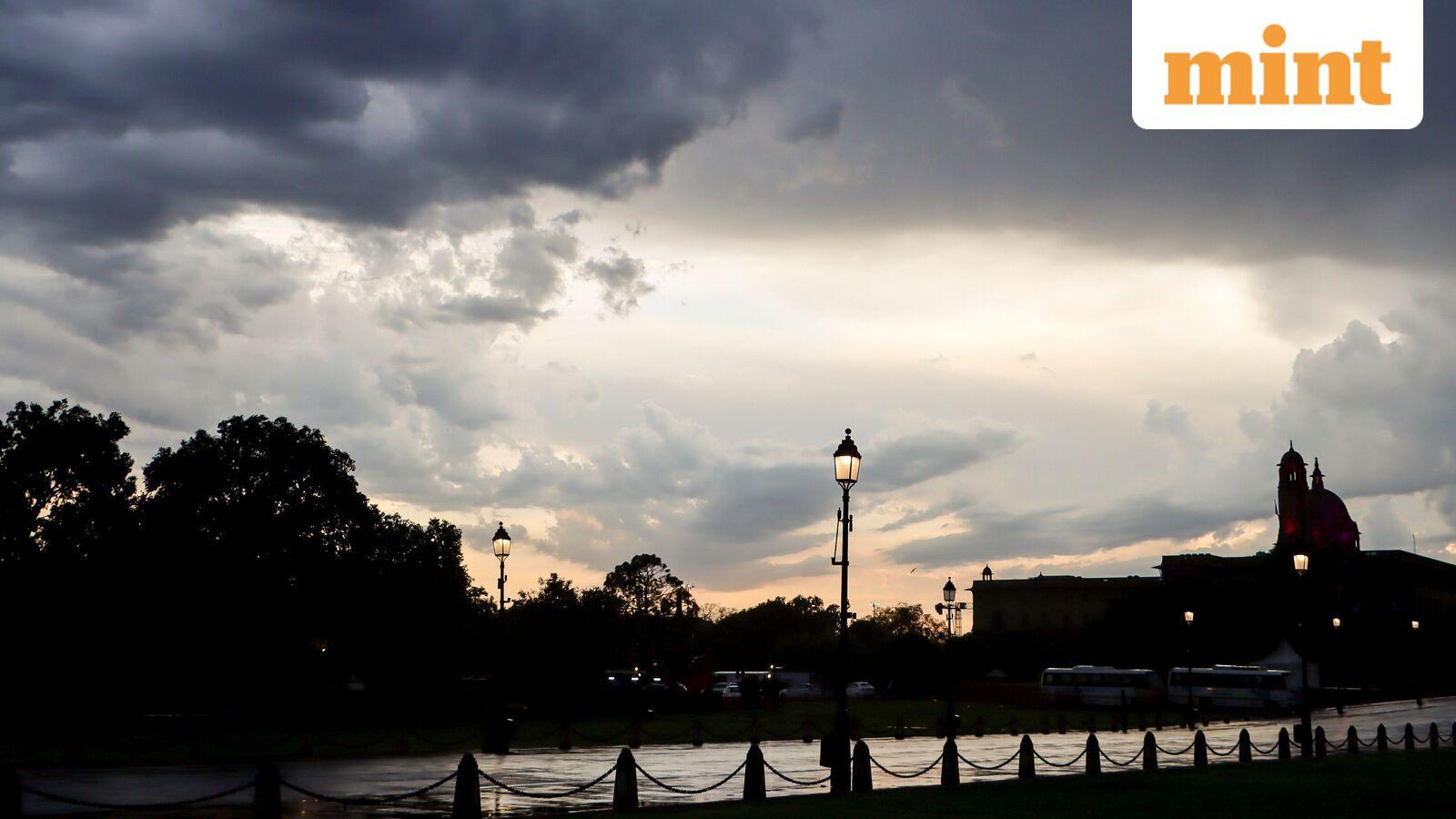IMD forecasts isolated thunderstorms and rain in Delhi