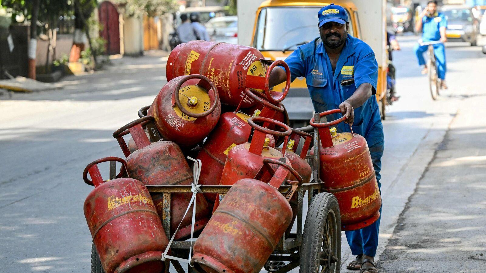 LPG price hike: 19-kg commercial gas cylinder rate hiked by ₹993; check new rates in Bengaluru, Mumbai, Delhi
