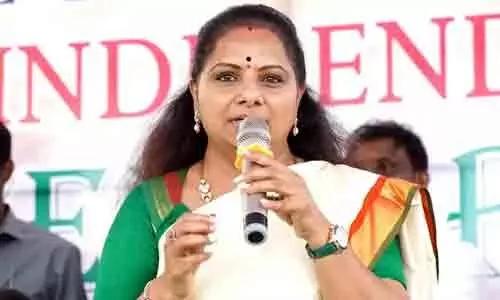 కెసిఆర్ బిడ్డ కాకపోతే కవిత ఎవరు.. ఆమెకు గుర్తింపు ఎక్కడిది?