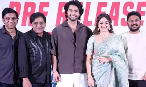 కళ్లులేని అమ్మాయి, కాళ్లు లేని అబ్బాయి మధ్య లవ్ స్టోరీ