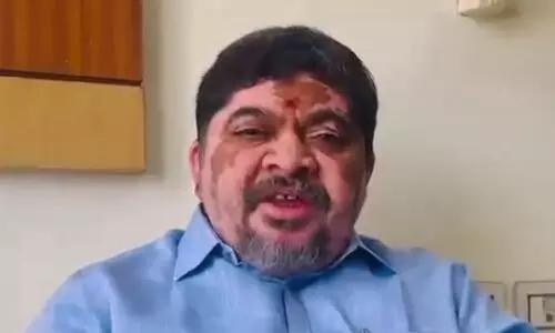 పెట్రోల్, డీజిల్ ధరలతో ప్రజల నడ్డి విరుస్తున్నారు: పొన్నం