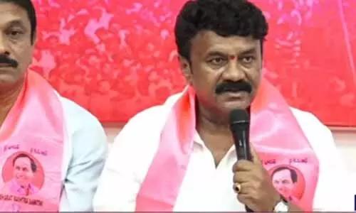 ఈ ప్రభుత్వానికి రైతులు, విద్యార్థుల విషయంలో చలనం లేదు: తలసాని