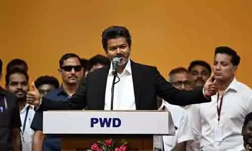 ప్రమాణ స్వీకారమా?..పట్టాభిషేకమా?