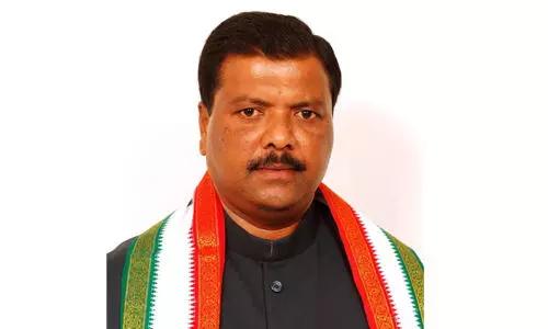 మాజీ డిసిసి అధ్యక్షులు ప్రతాప్ కు హార్ట్ ఎటాక్